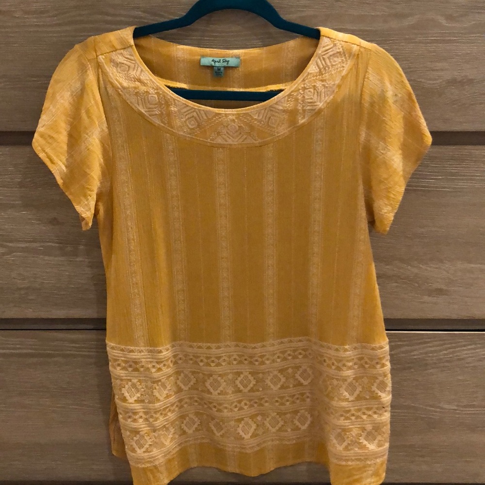 April Sky Yellow Dress/Shirt